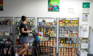 美法官裁定政府不得在“停摆”期间暂停食品援助